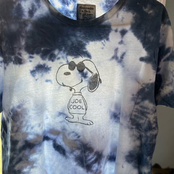 Abercrombie & Fitch Men’s Snoopy Blue Tie-Dye T-shirt Size: XXL - Picture 2 of 3